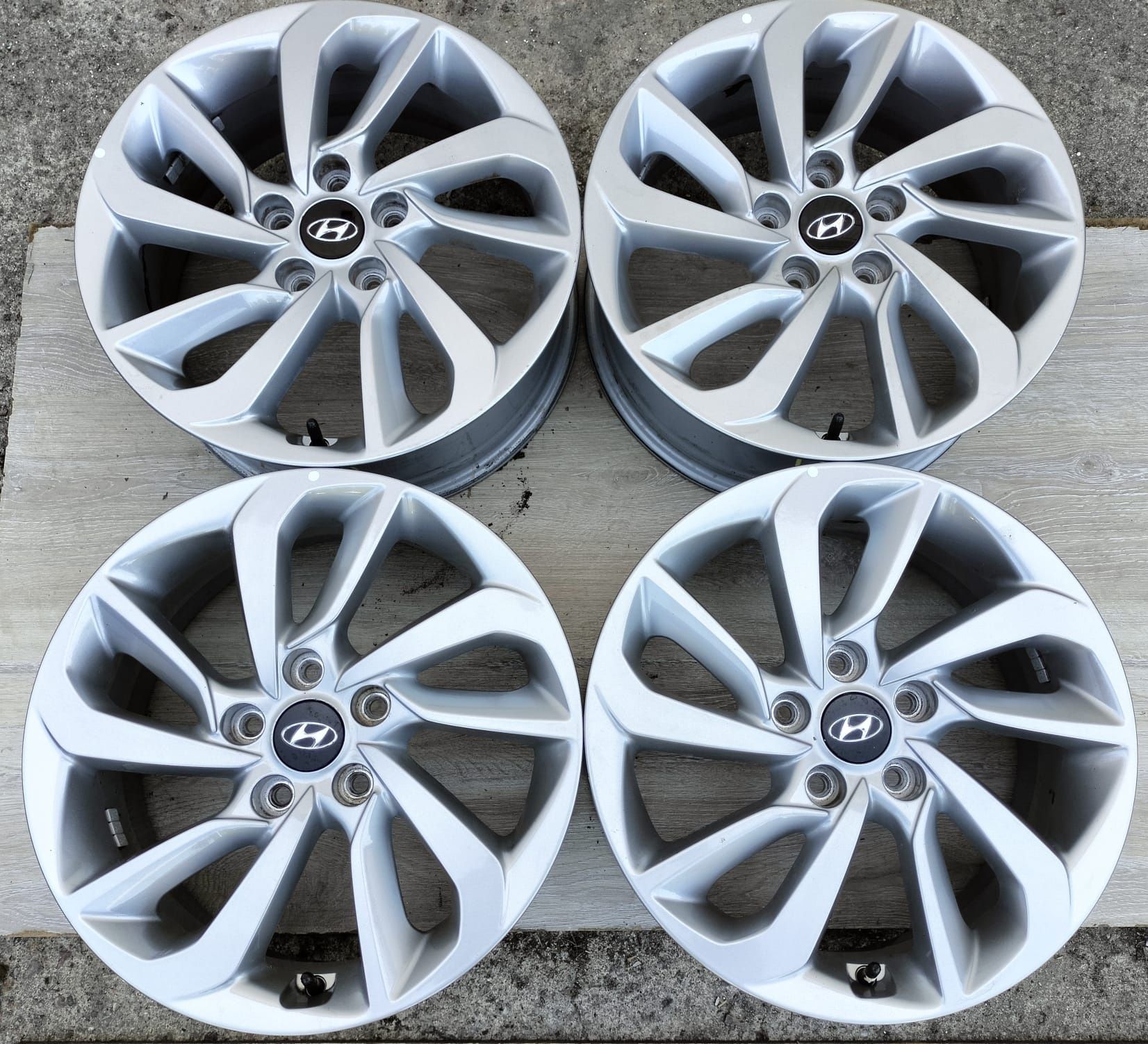 Felgi aluminiowe Hyundai Tucson IX35 Kona I30 I40 7x17 ET51 5x114,3