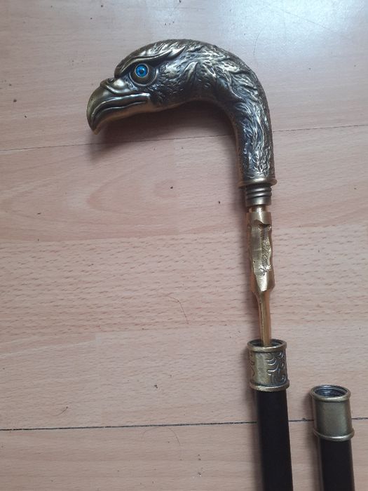 Laska spacerowa rękojeść głowa orła