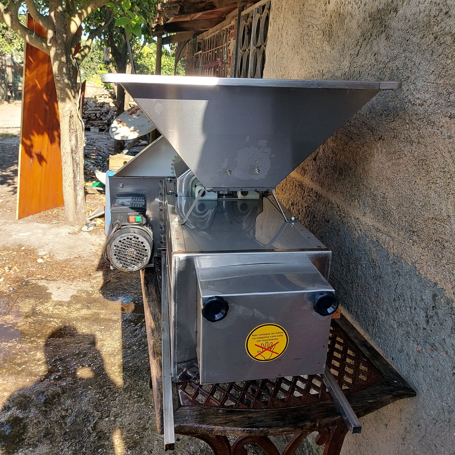 Deszengacador de uvas