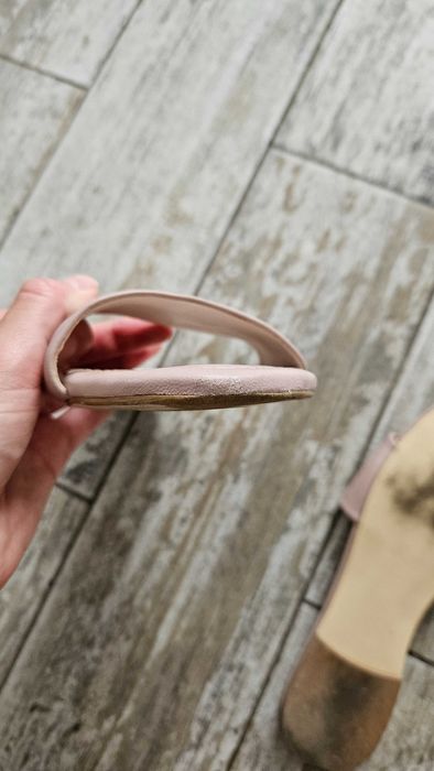 Шльопанці Kachorovska