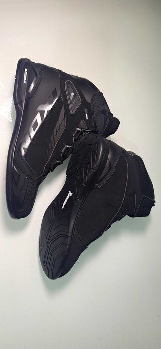 Botas Ixon Bull Black WP