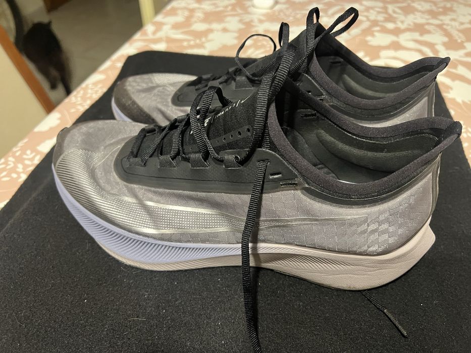 Nike Zoom fly 3 43