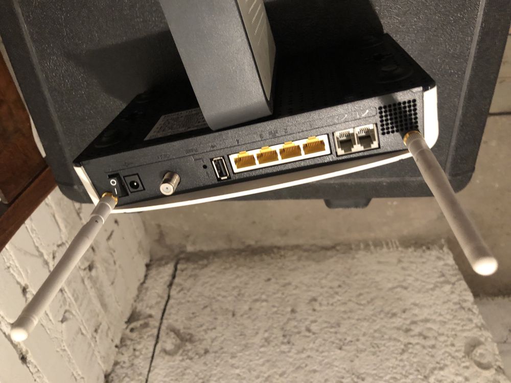 Router WiFi Thomson biały dwie antenki