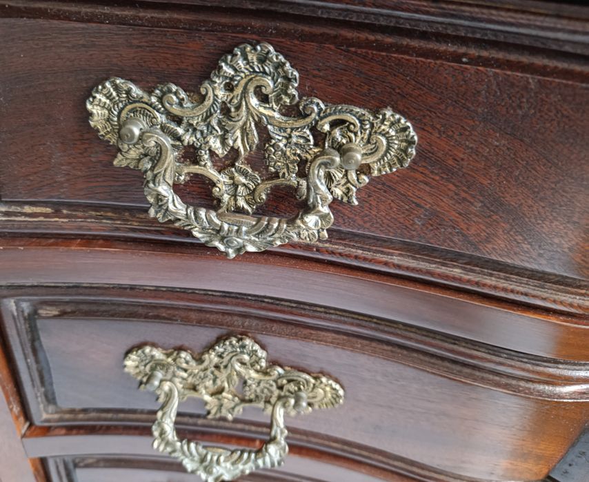 Cómoda de quarto Antiga