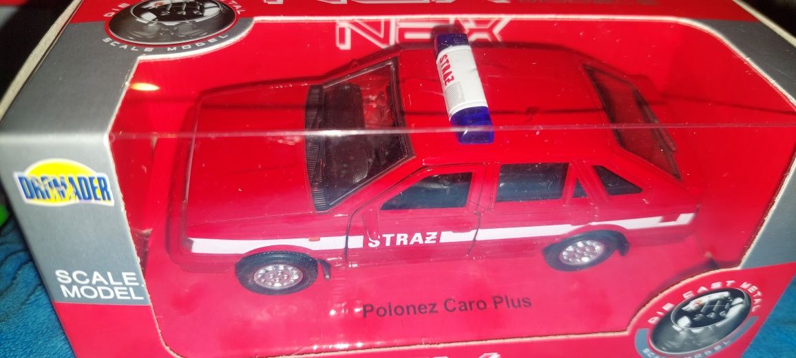 Polonez Caro Plus Straż, model z PRL-u, skala 1:34, nowe autko