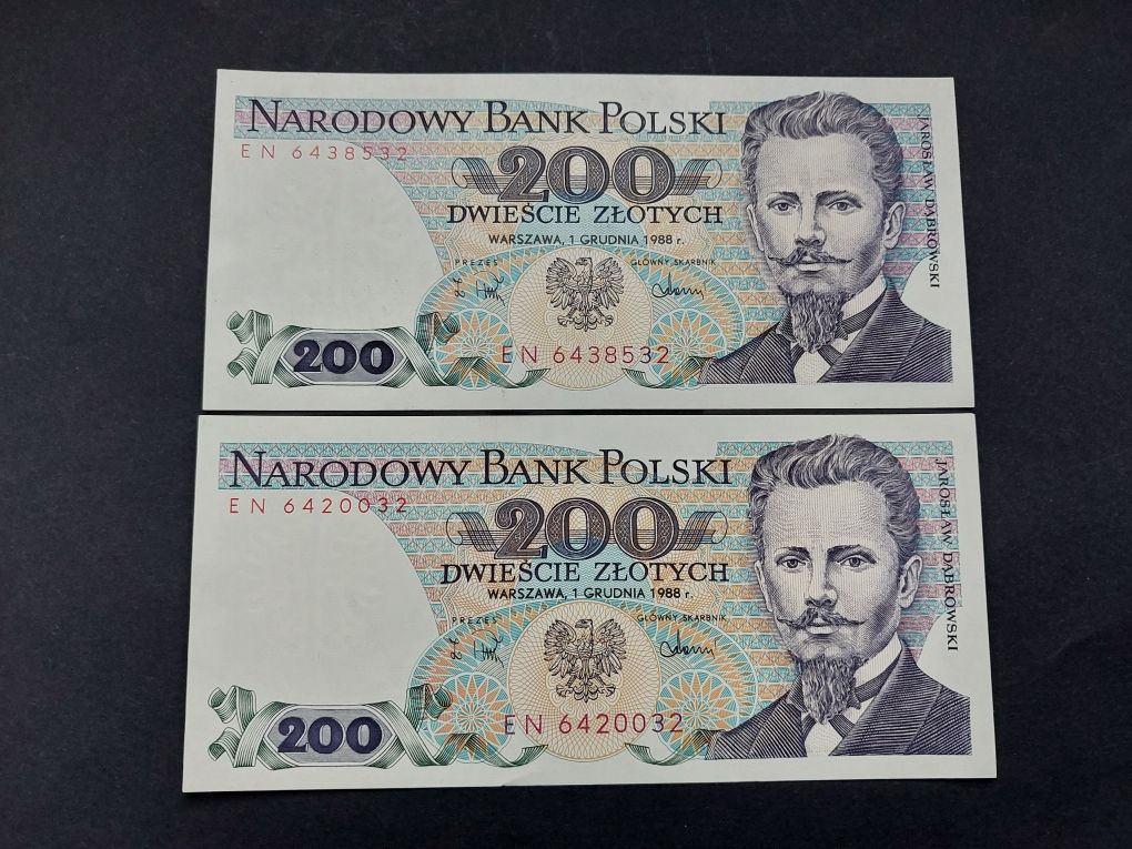 2 x 200 zł z 1988r. Jarosław Dąbrowski.