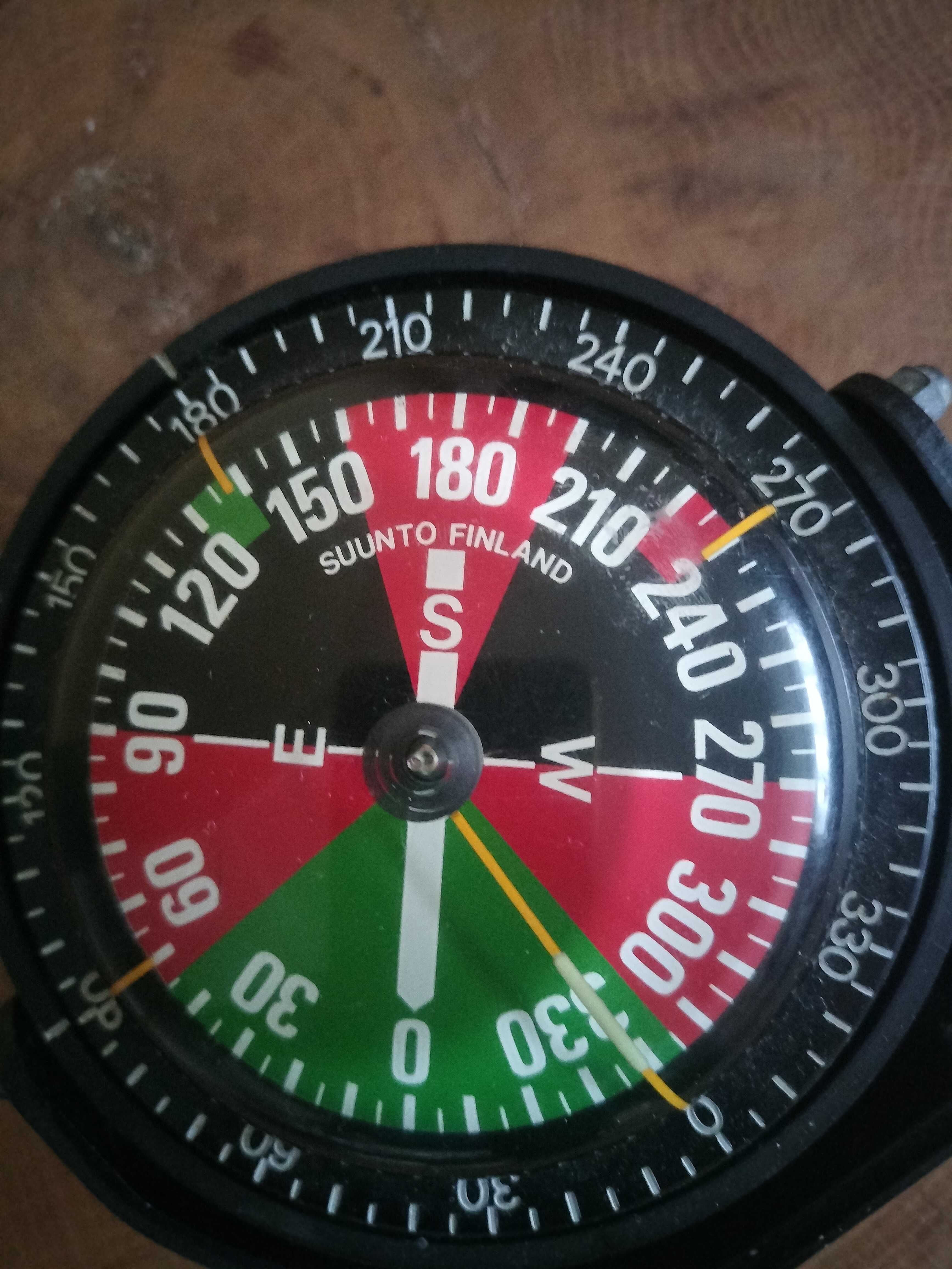 Suunto kompas morski przechyłowy