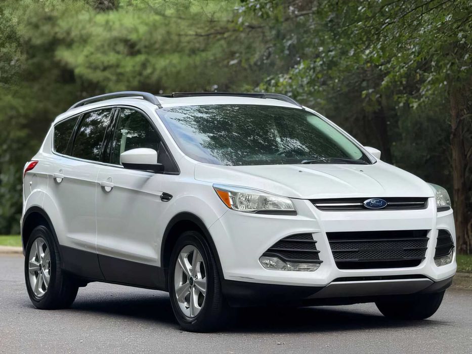 Ford Escape      2015