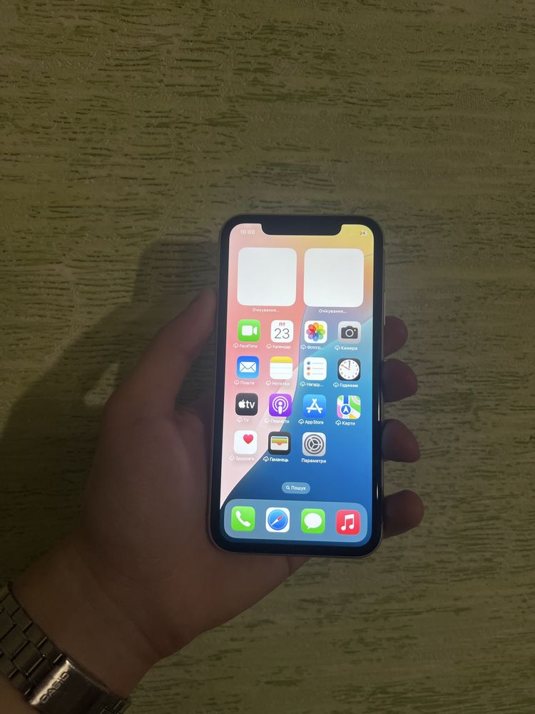 Iphone 11 white айфон 11 білий Стан гарний