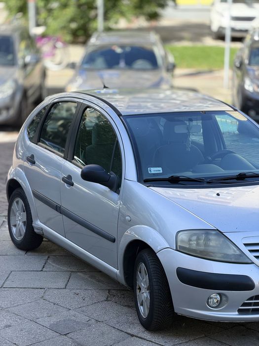 Auto Citroen C3 srebrny / 2004 / hatchback / benzyna