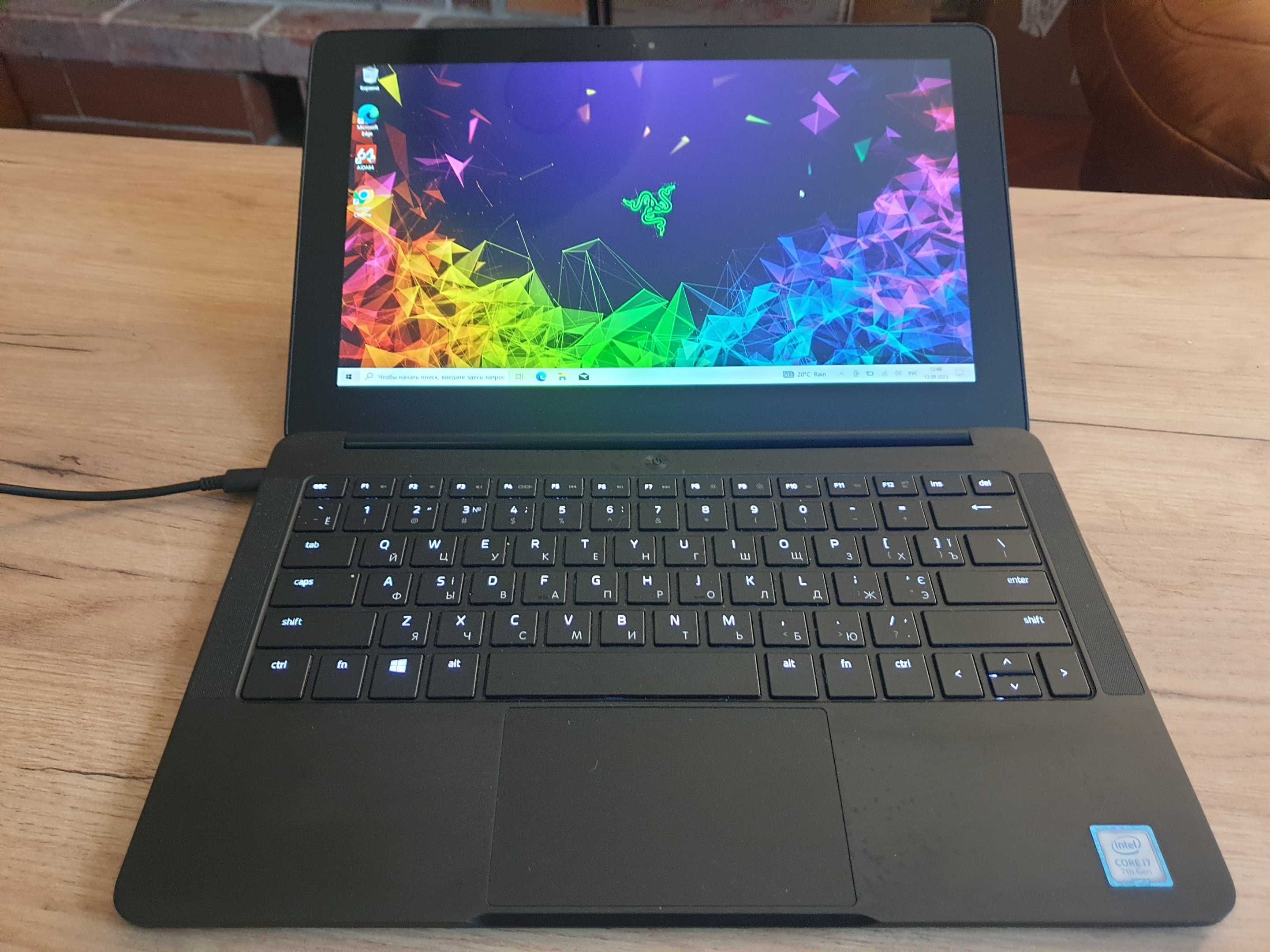 Razer Blade Stealth 12.5 i7-7500U 16Gb SSD256Gb WQHD