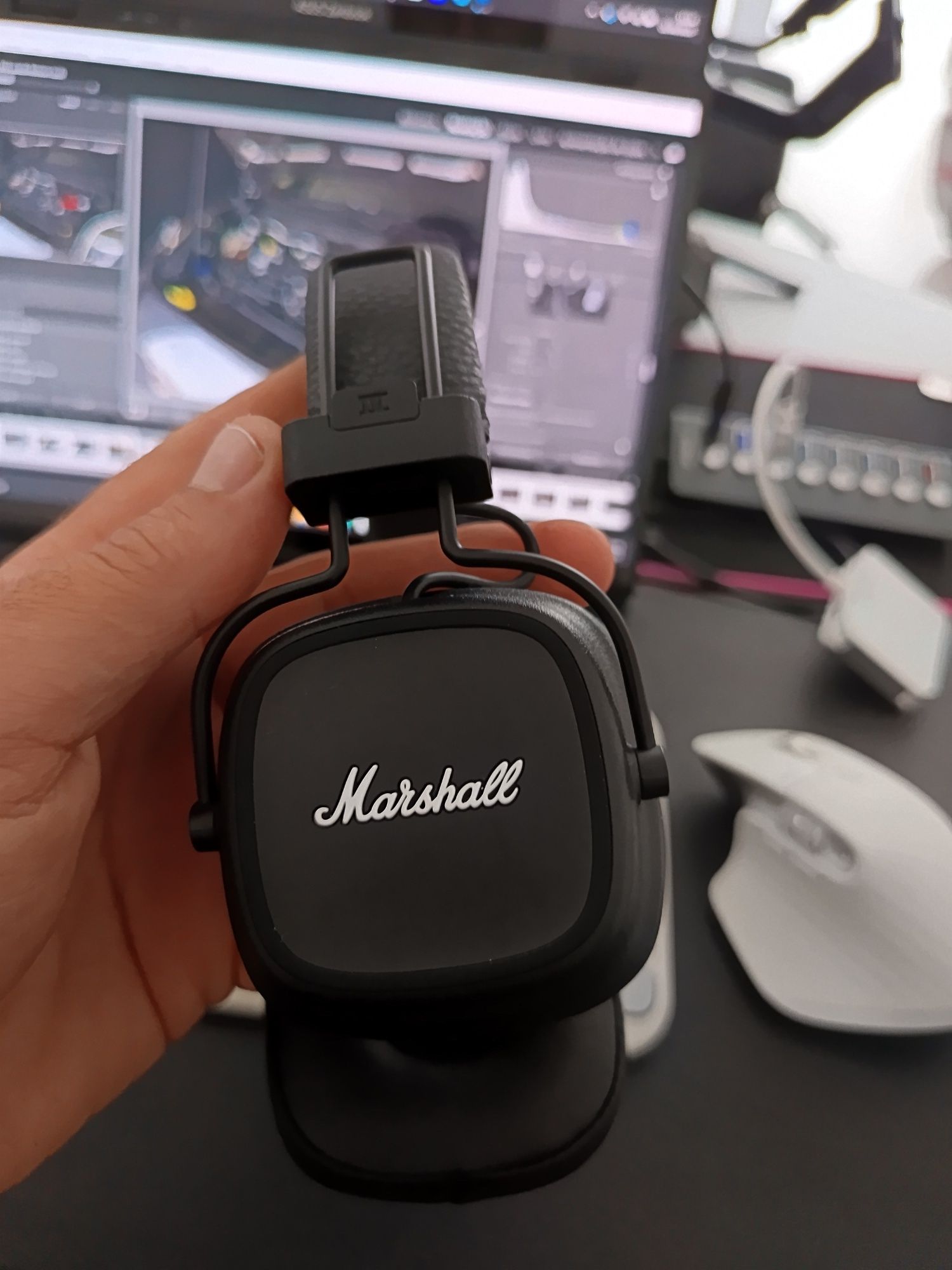 Phones Marshall VI usados 3 vezes