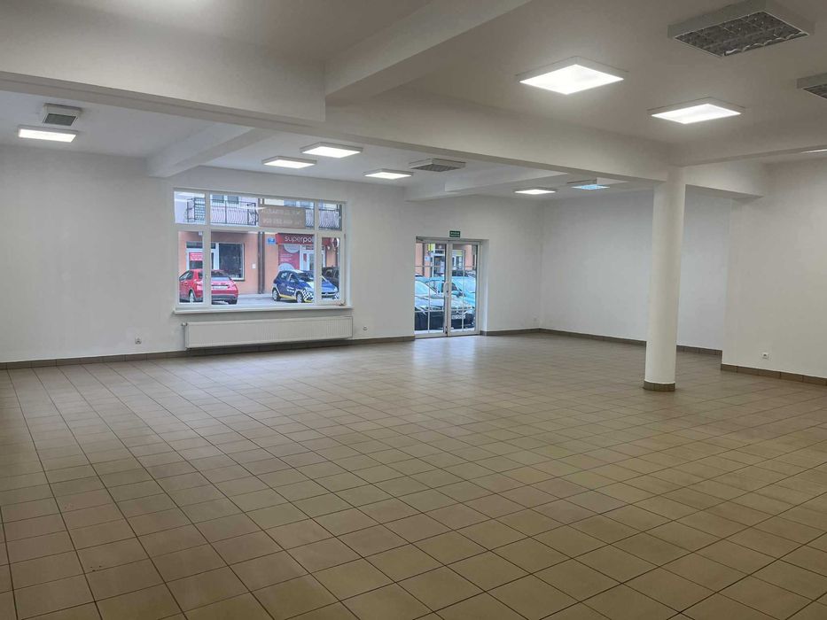 Lokal usługowo- handlowy 124 m2 parter Kętrzyn Kołobrzeska 1 D