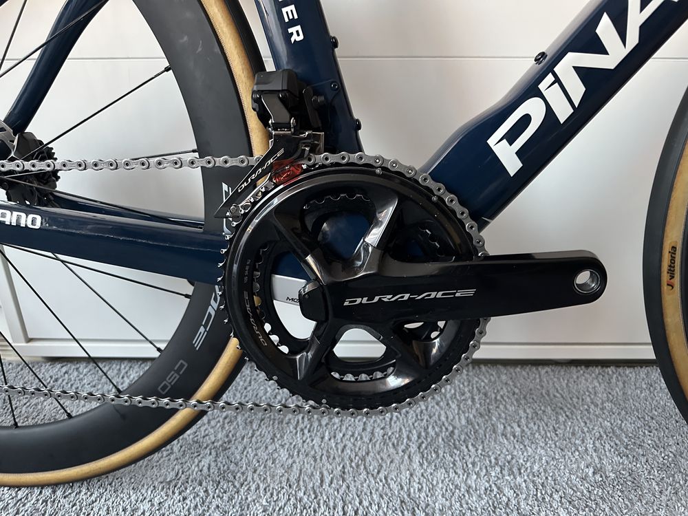 Pinarello dogma F ineos grenadiers