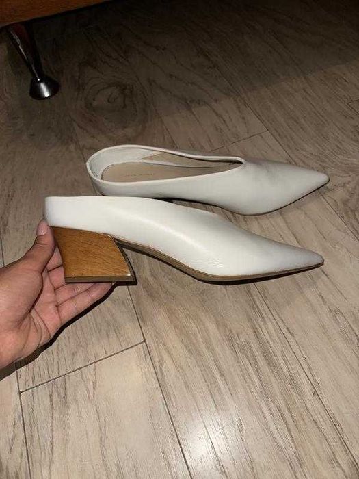 Білі туфлі мюлі шкіряні шкіра Zara