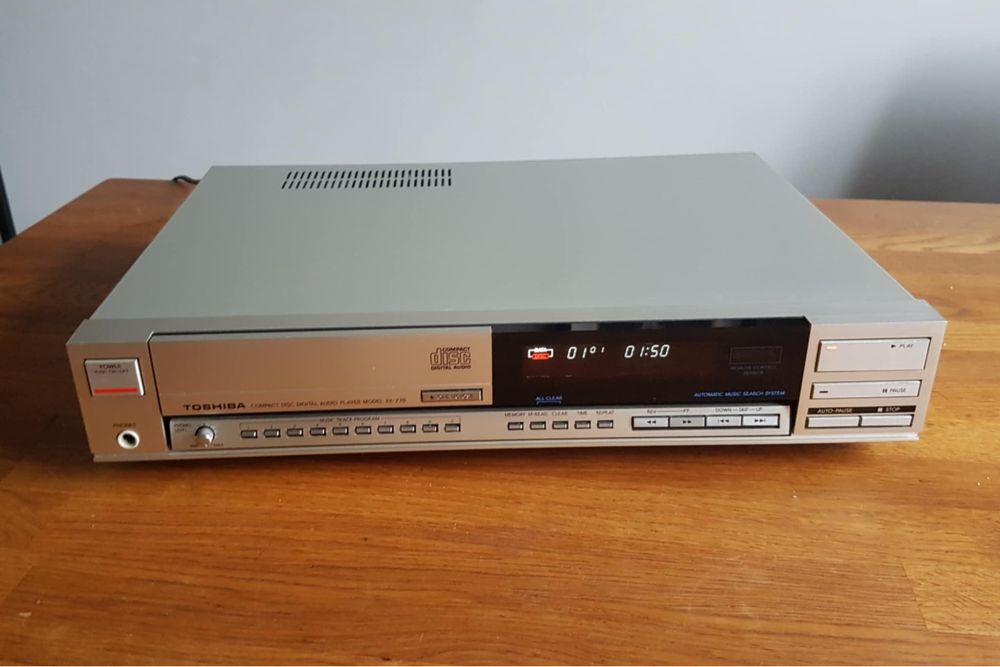 Odtwarzacz CD Toshiba XR- Z70
