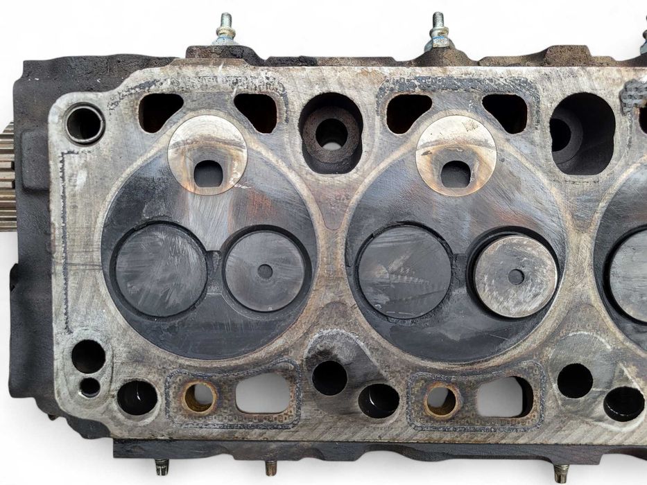 ГБЦ головка блока Ford Escort Mondeo MK2 Orion 1.8 TD