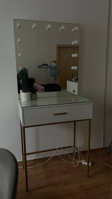 Меблі для салону краси