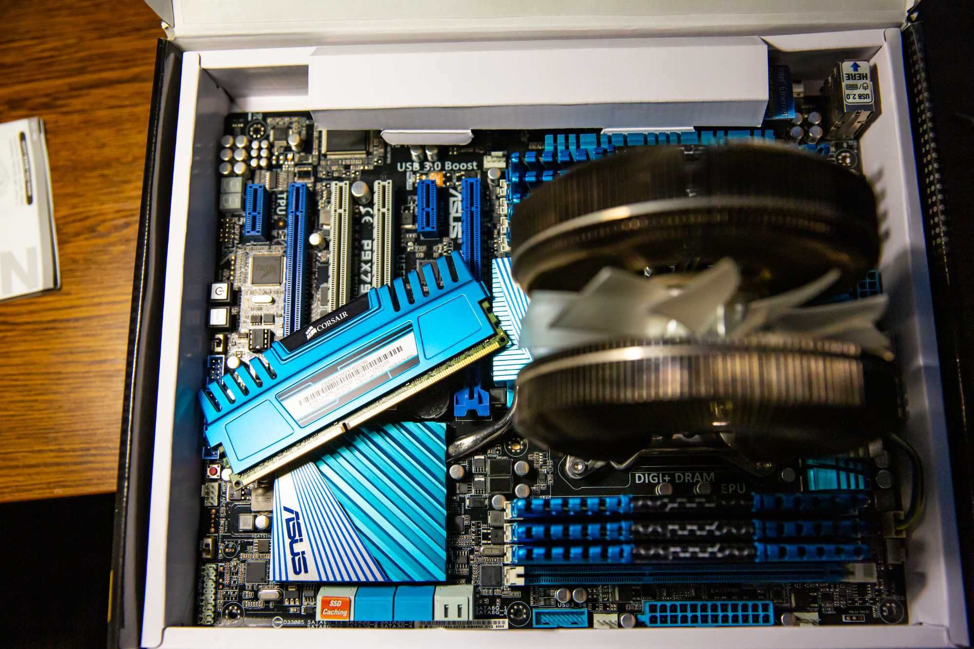 Модуль памяті Corsair DDR3 1600 MHz. 8 плнок по 4 Gb=32Gb