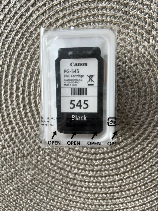 czarny tusz Canon PG-545
