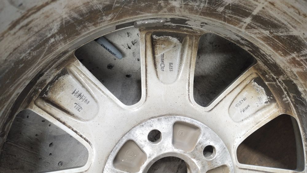 Продам диски комплект R16 на Т4!!