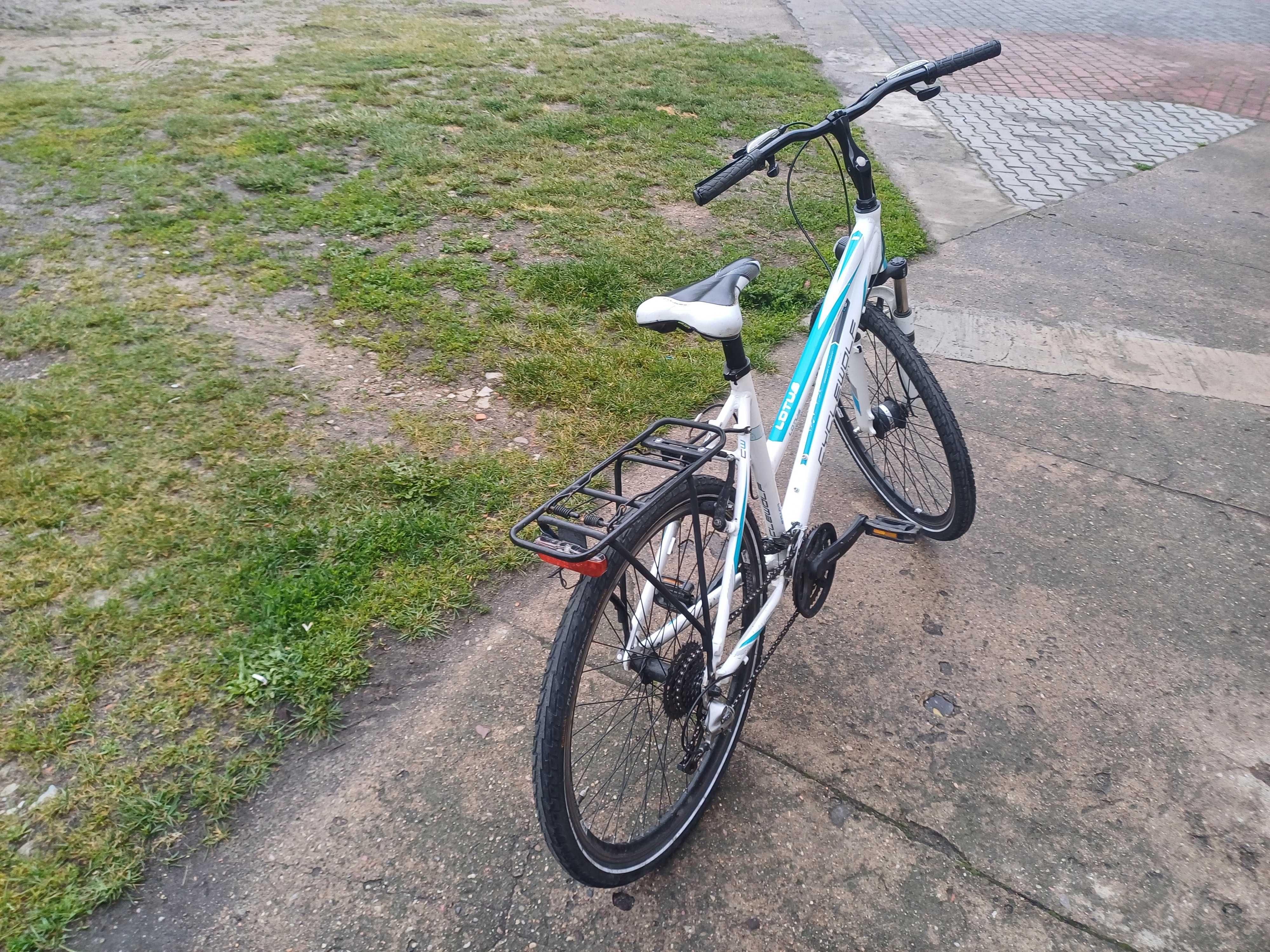 Rower górski CYCLEWOLF LOTUS rama 48 cm koła 26