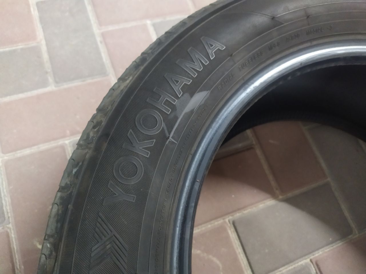 Летния резина шина 225/55R17 YOKOHAMA