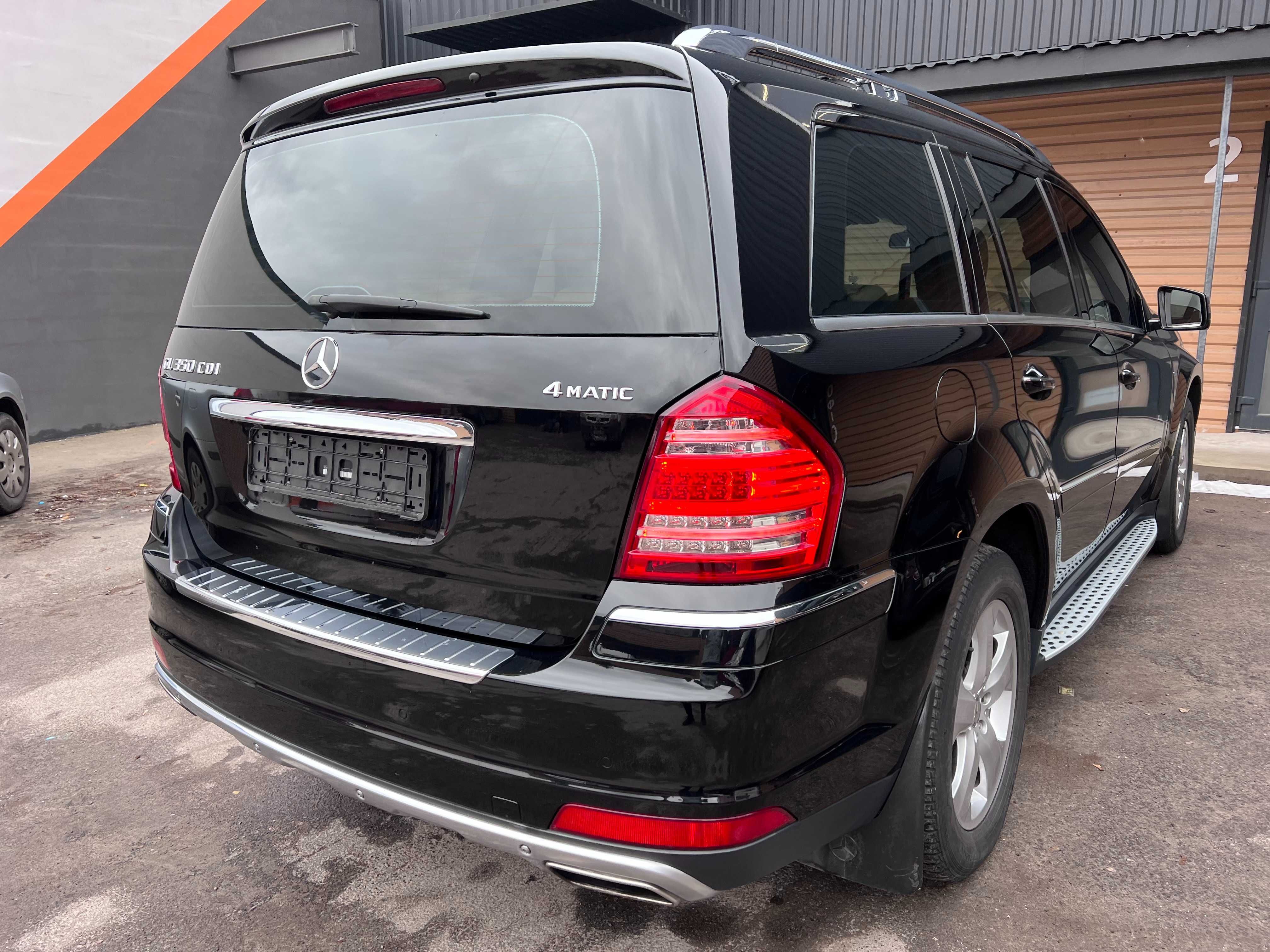 Крышка багажника Mercedes GL X164 задняя ляда ГЛ Х164 багажник C040