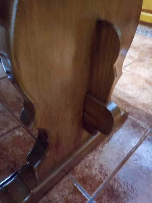 Mesa de Granito (Rosa) com Base em Castanho – Desmontável