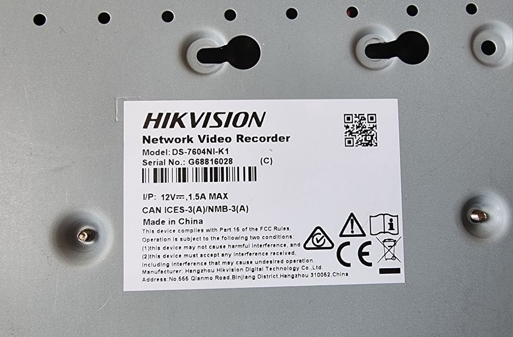Продаю 4-х канальний мернжевий  відеореєстратор Hikvision DS-7604NI-K1