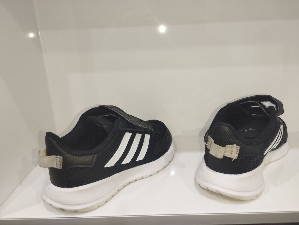 Buty chłopięce adidas r.26