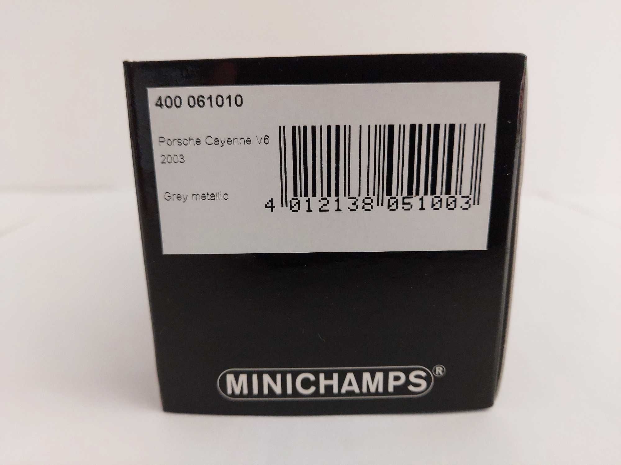 Porsche Cayenne V6 1:43 Minichamps