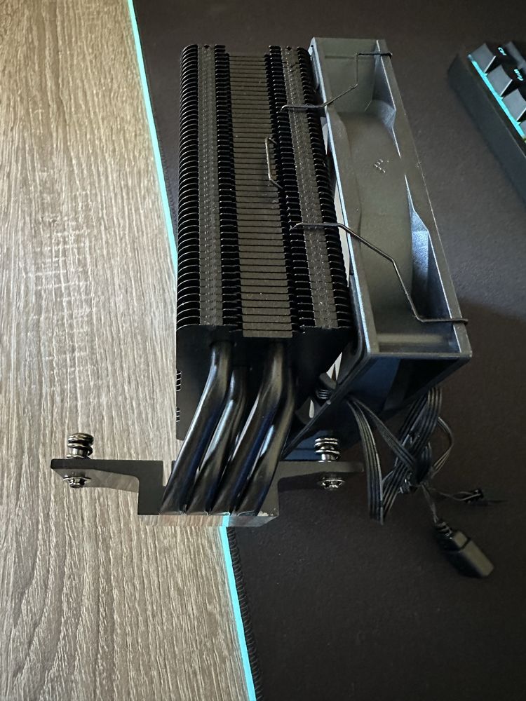Кулер процессорный Deepcool AG400 ARGB (R-AG400-BKANMC-G-2) Black