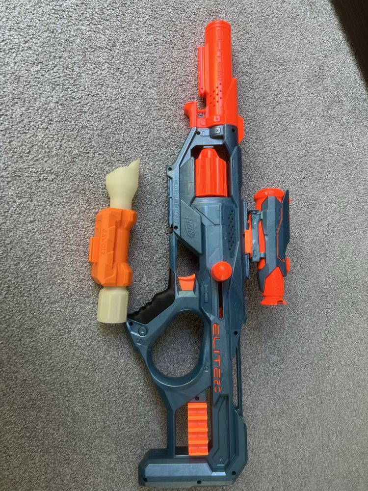 Nerf Eaglepoint Elite 2.0 z customowym fuerescencyjnym celownikiem!