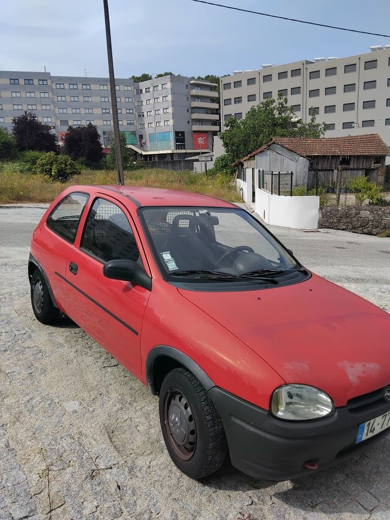 Opel Corsa B 1.5 motor Isuzu