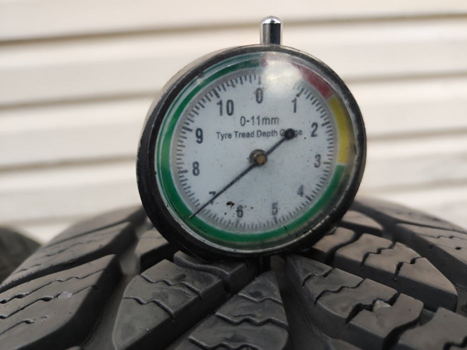 185.65.14 Dwie opony zimowe Dębica Frigo