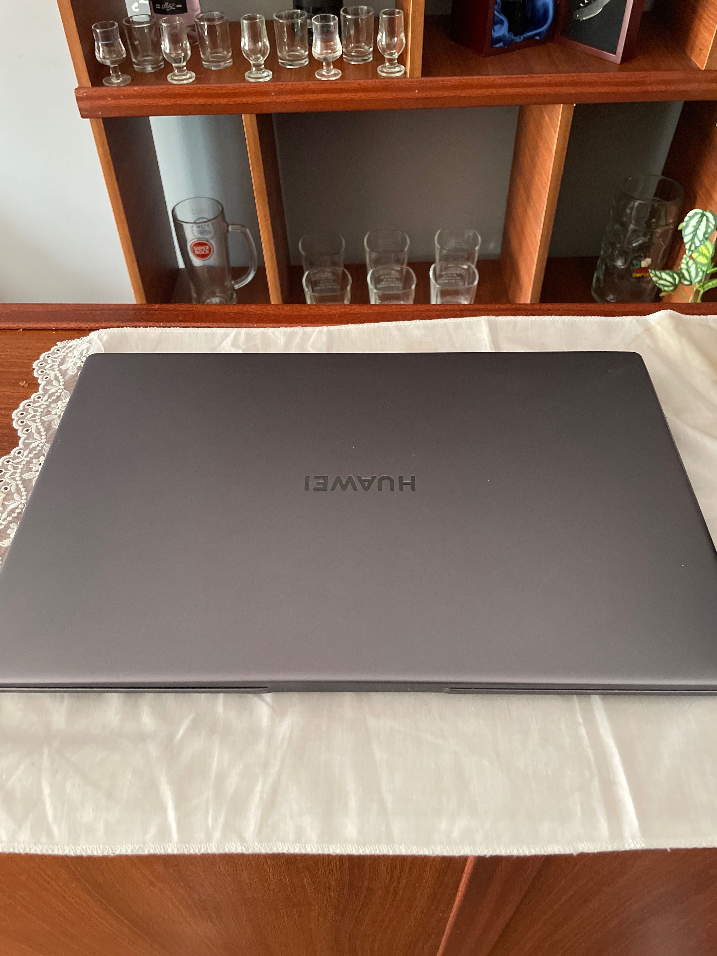 Vendo portátil Huawei d15 a peças