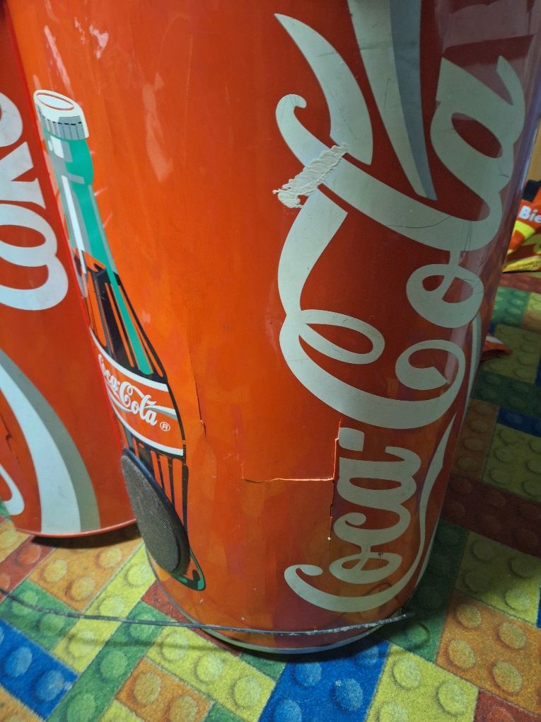 Wieża Akura w coca-coli retro