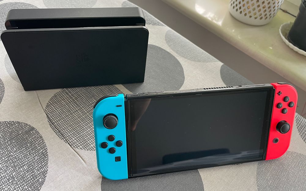 Konsola Nintendo Switch OLED