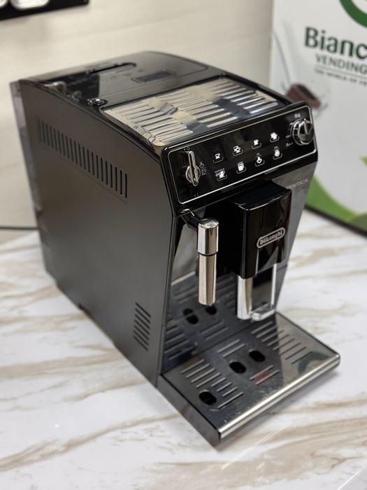 Delonghi Autentica зернова кавомашина в ідеальному стані