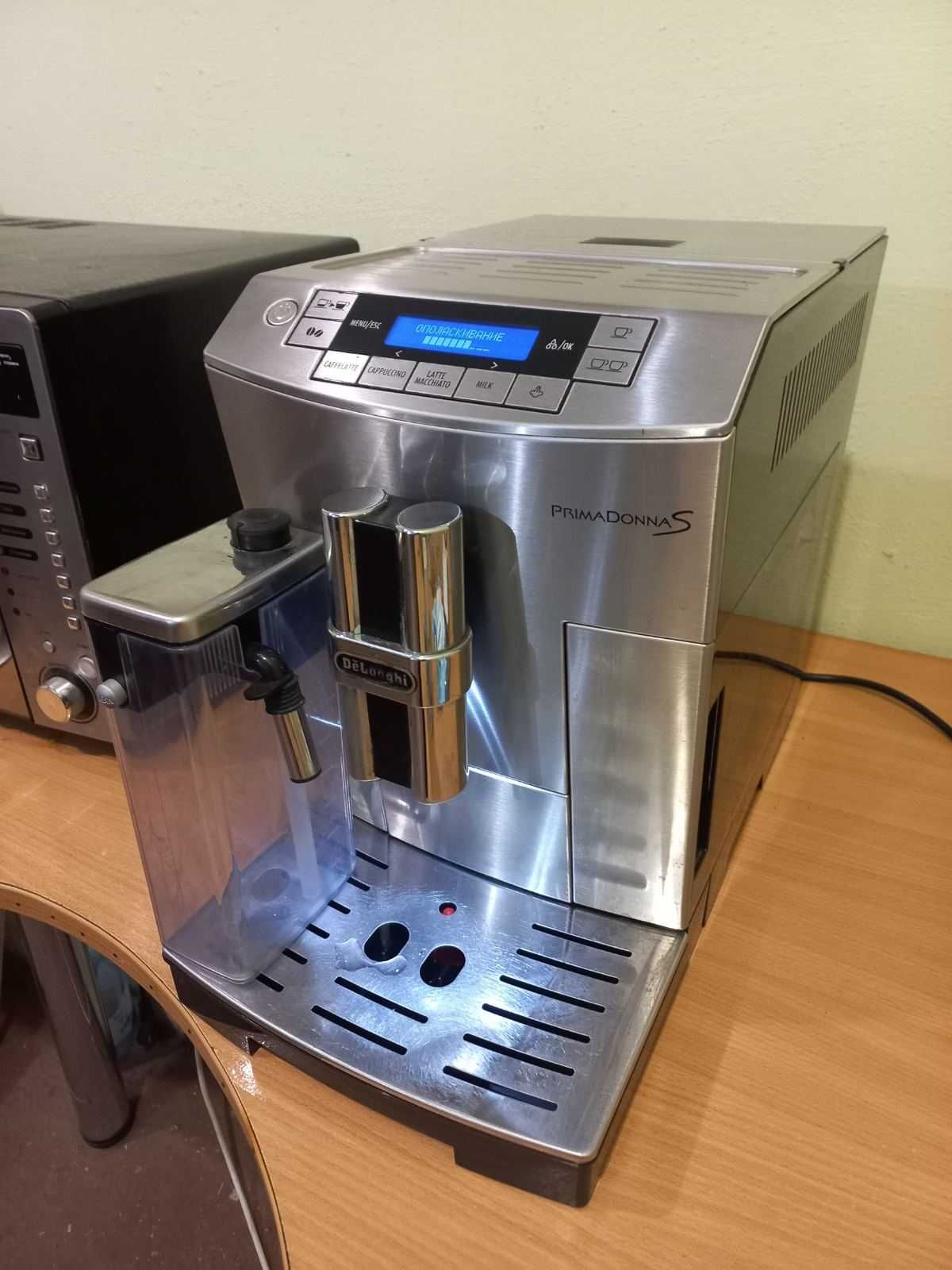 Кавоварка автоматична для приготування кави DELONGHI