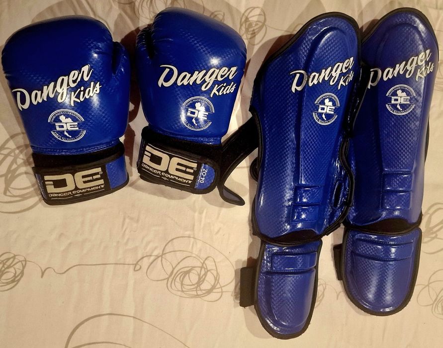 Kit Kickboxing Infantil (Luvas e Caneleiras)