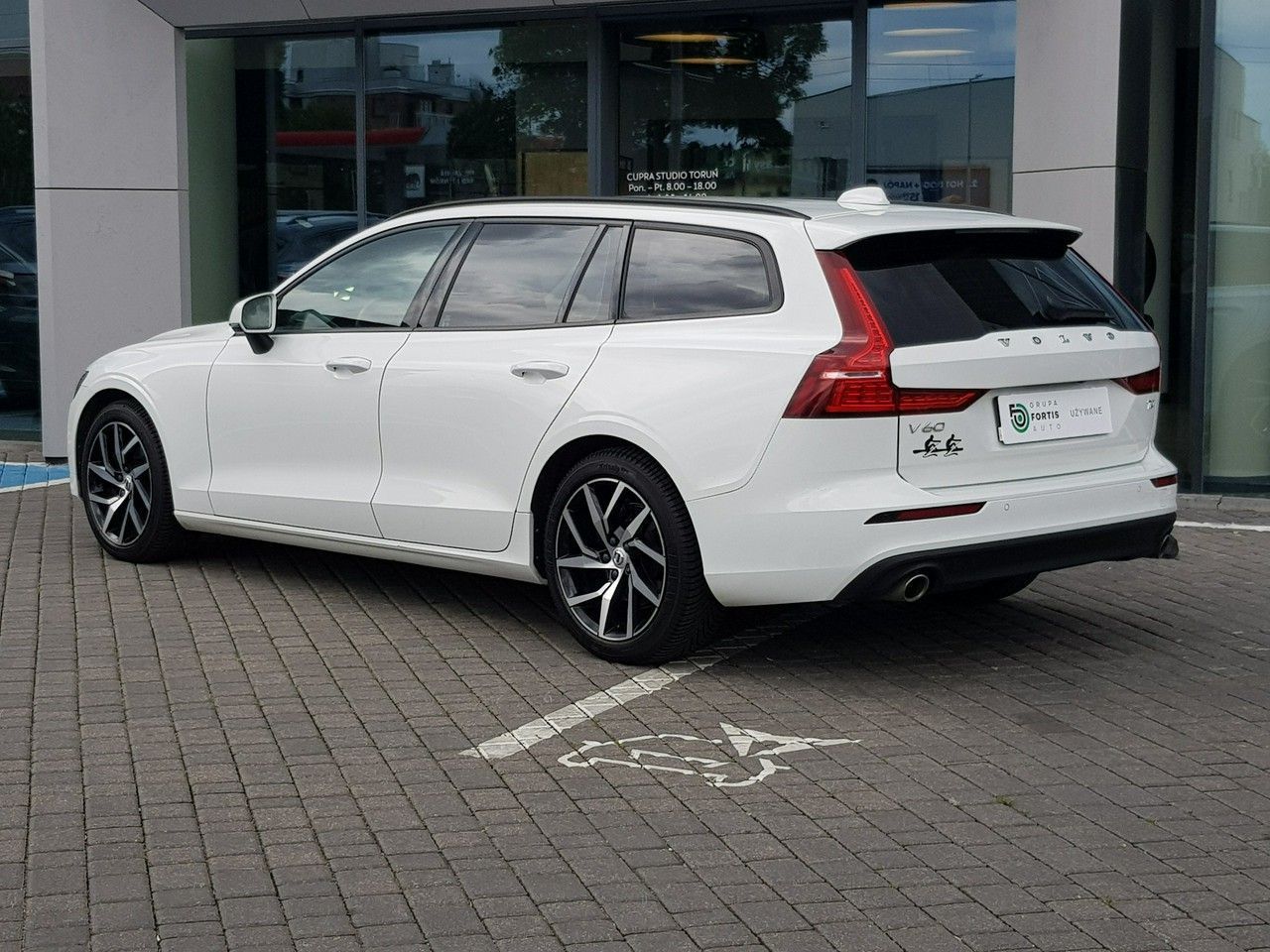 Volvo V60 Ledy/Czujniki park/Kamera/Asystenci/Salon Polska