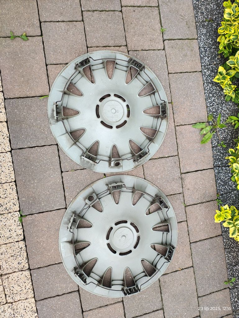 Kołpak 15 BMW oryginalne 2szt 36.13-676.819-02 , 624118