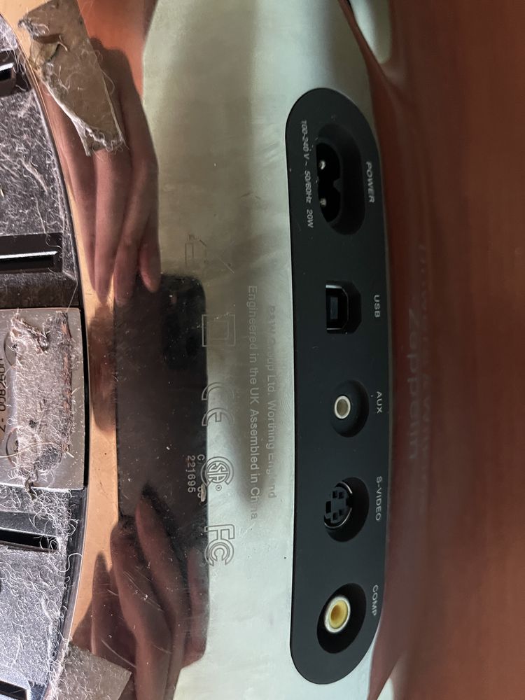 Колонка Bowers wilkins zeppelin