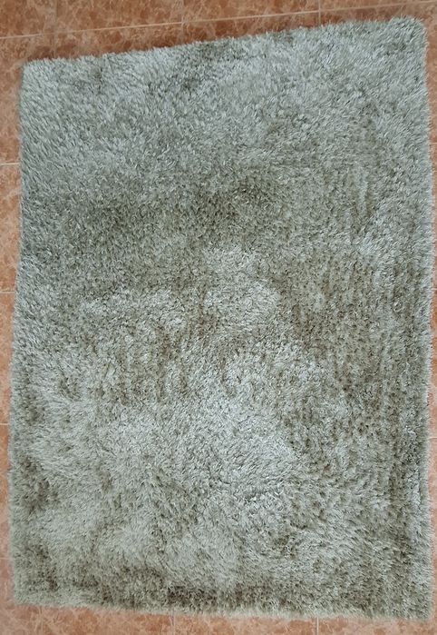 Carpete de sala, cor beje escuro