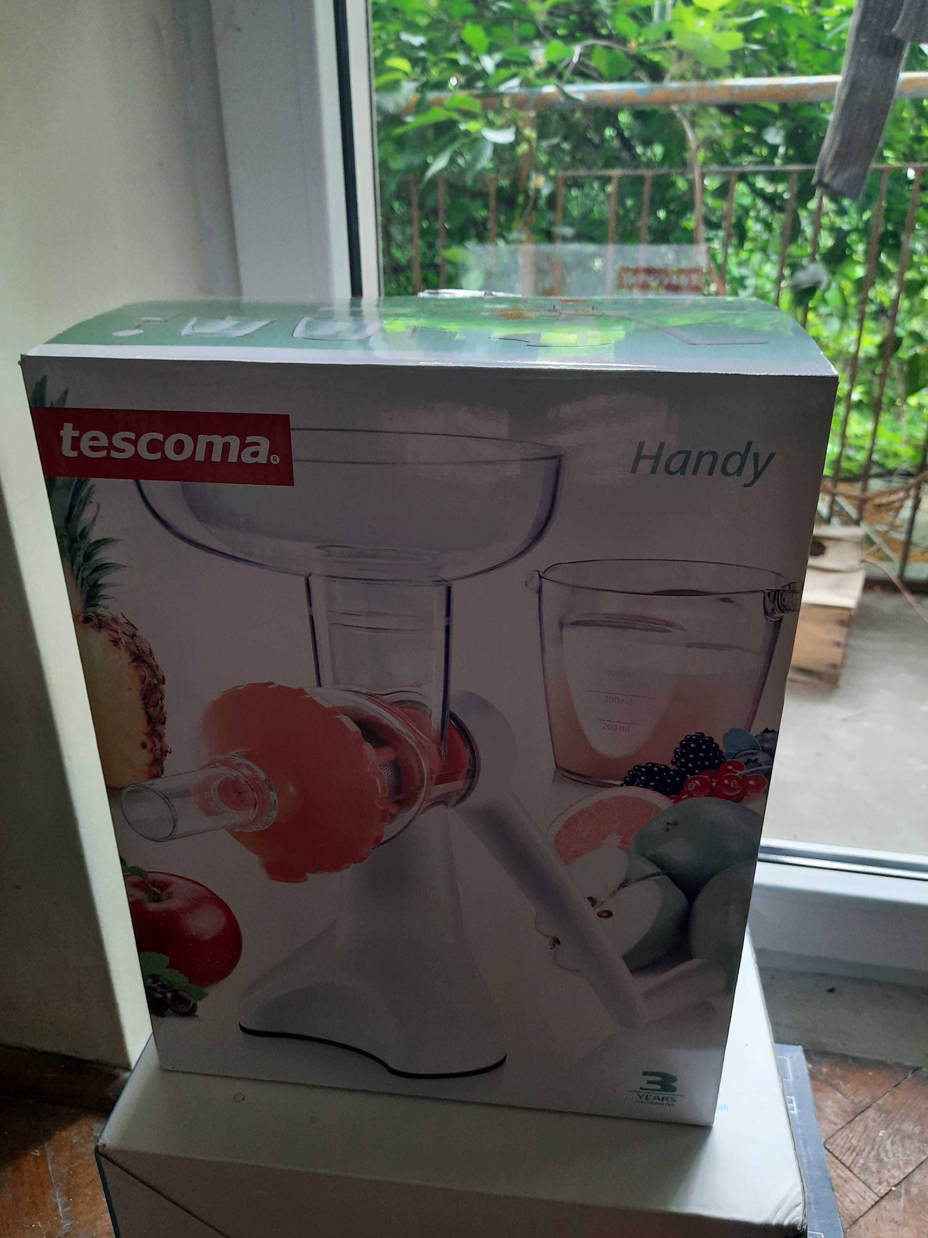 wyciskarka do soków ręczna firma Tescoma