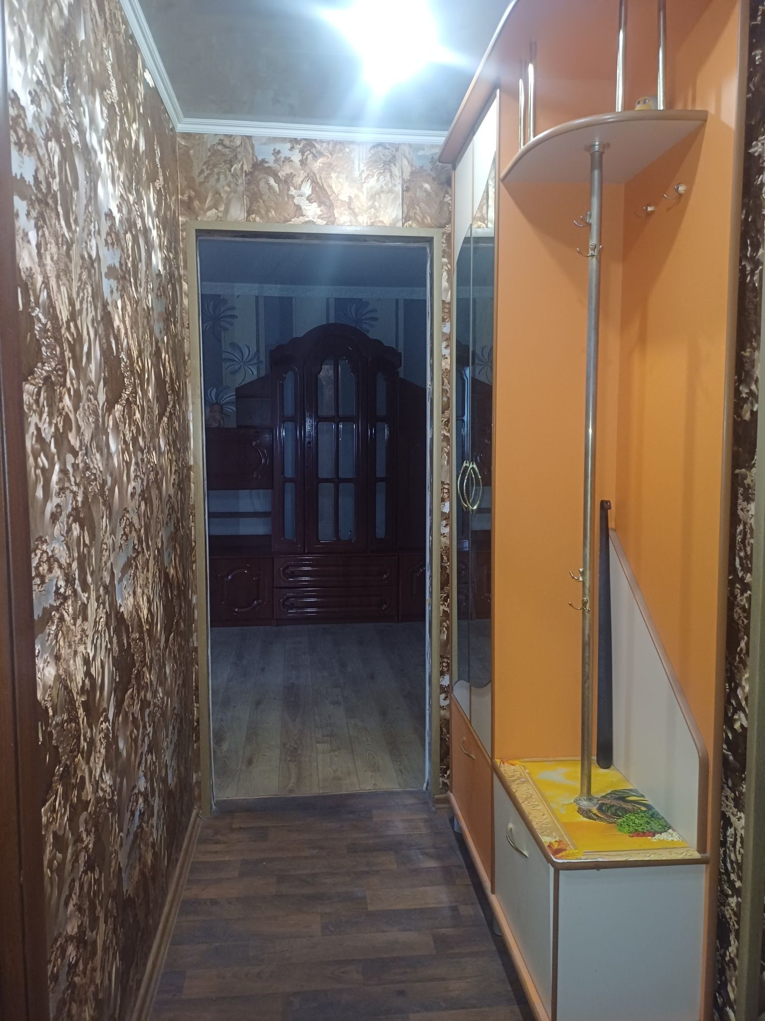 Продам 2 квартиры не угл 8/9 эт дома пр. Мира дом тканей Меаллургичес!
