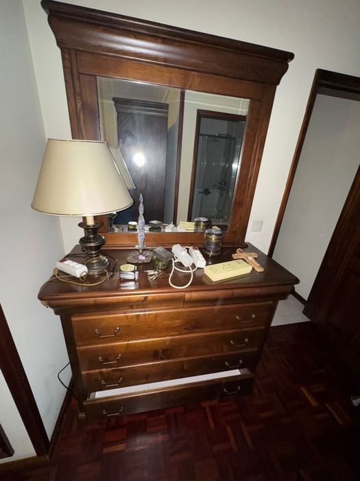 Moveis clássicos de quarto casal.