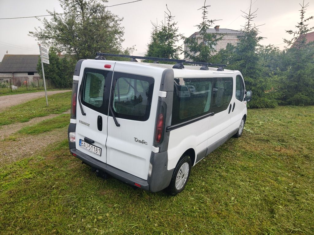 Renault Trafic LONG/ 9osób  / KLIMA x2 / HAK